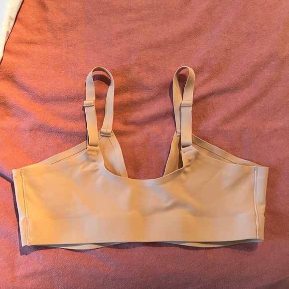 Parade Smooth Lift Triangle Bralette | Seamless Universal 
L / Cinnamon Roll - Picture 3 of 5